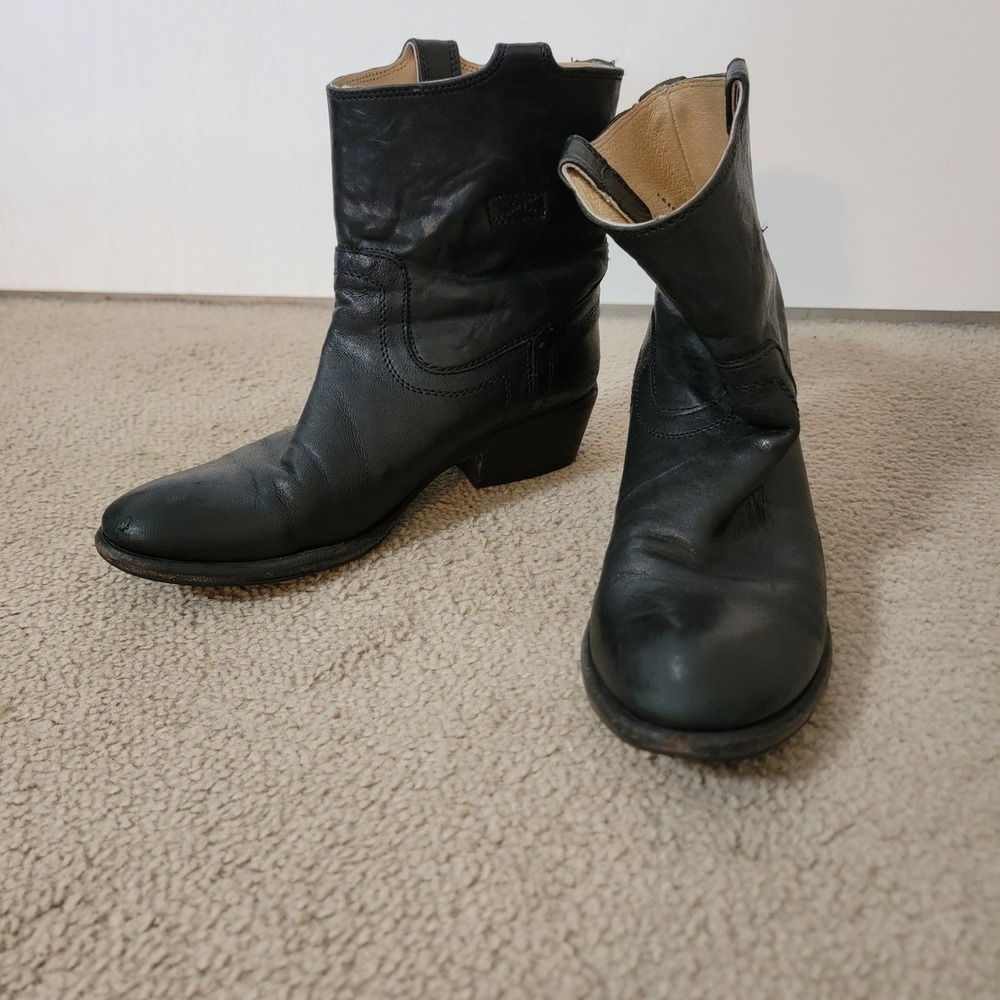 Frye Women's Billy Short‎ Pull-On Boot Distressed Black Leather Size 7.5
